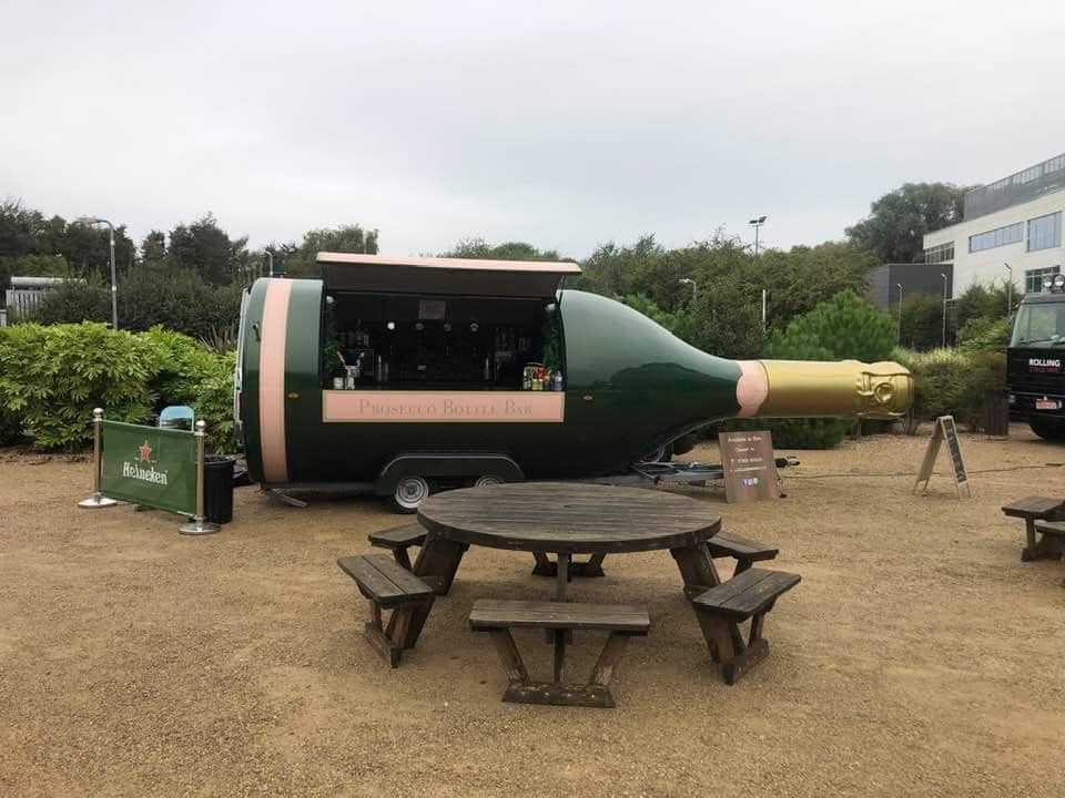Prosecco Bottle Bar picnic setup